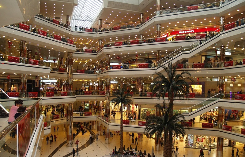 Почему большие торговые центры могут начать массово закрываться